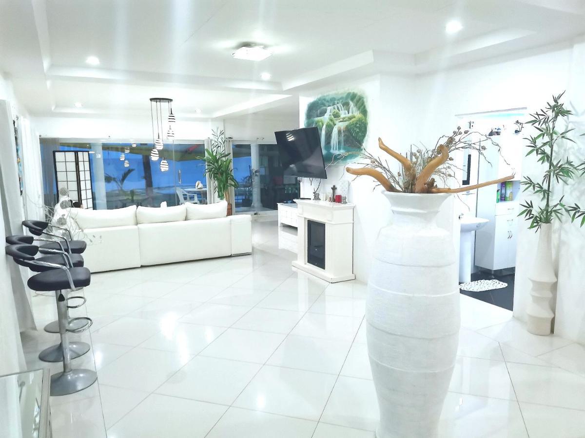 Beach Front White House Villa Maria  외부 사진